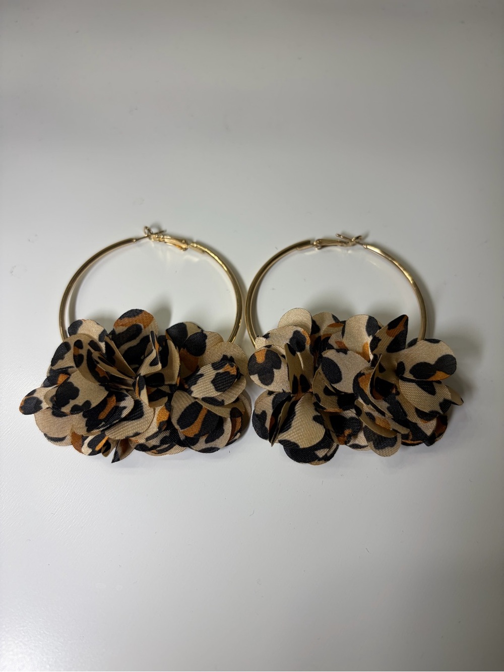 SHEIN Gold Hoop Earrings with Beige and Black Leopard Fabric Flowers